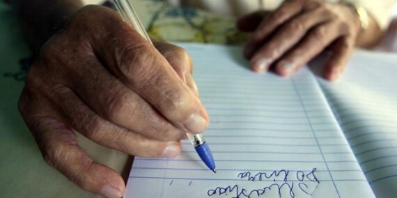 Aprenda a ler e escrever em casa com um aplicativo para adultos